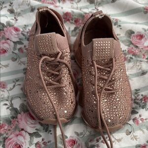 Link Rose Gold Sneakers with Sleek Knit Design